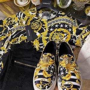 ❤️💯 authentic versace tops with black  pants